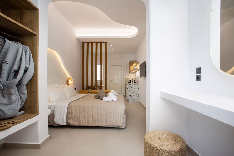 Suite with Spa Bath — photograph 6